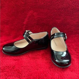 Toddler girl patent leather Mary Jane’s